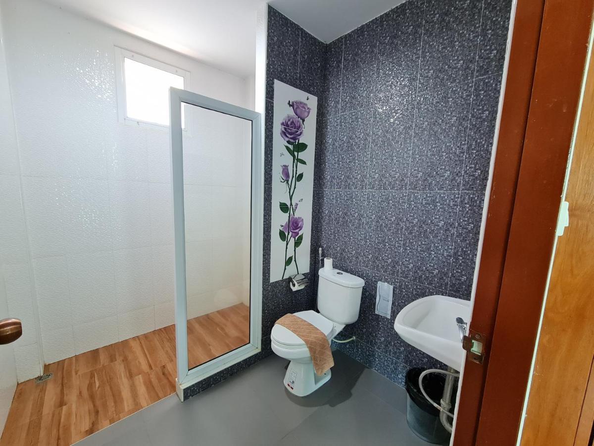 Araya Cottage Uthai Thani Buitenkant foto