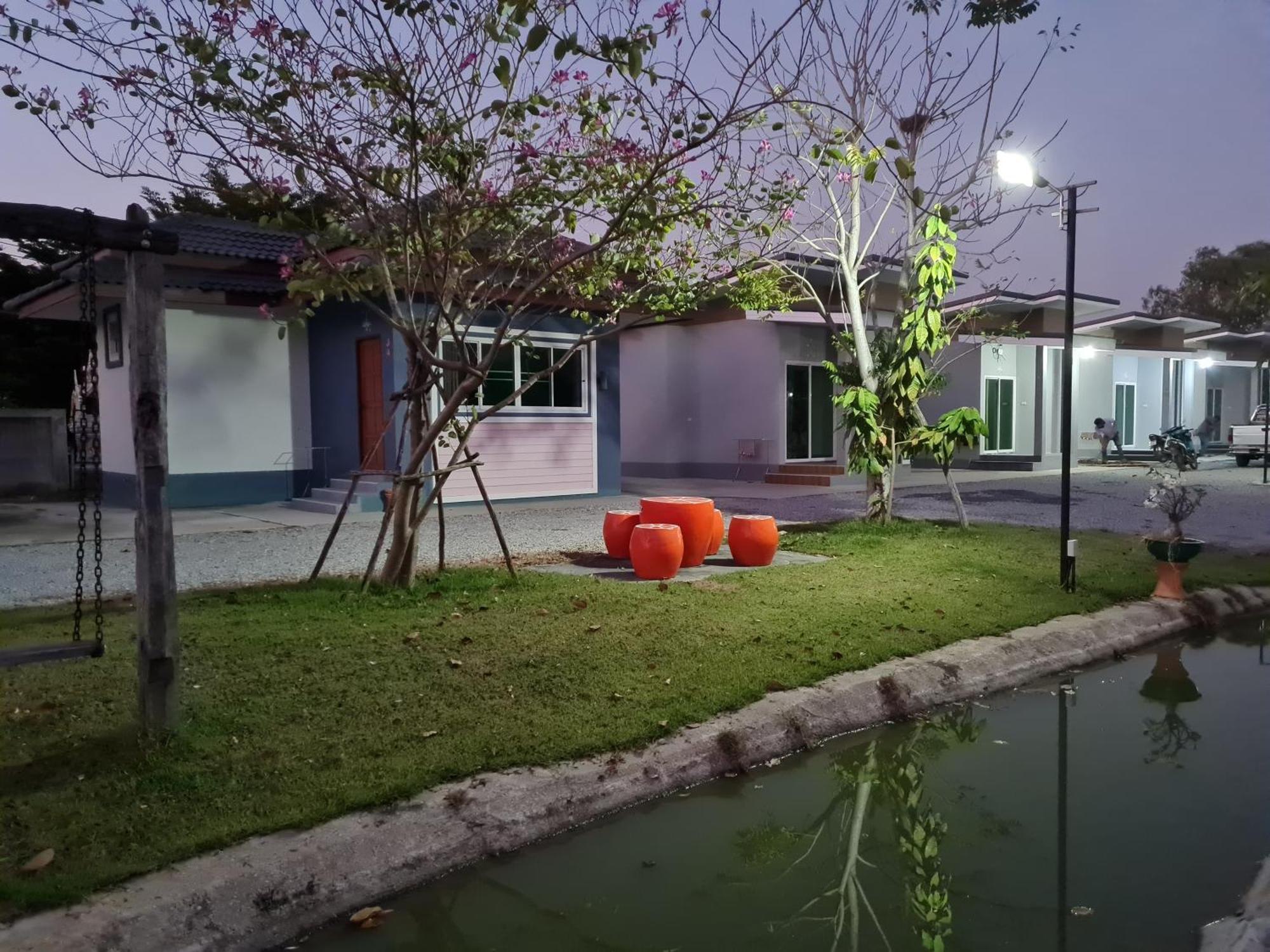 Araya Cottage Uthai Thani Buitenkant foto