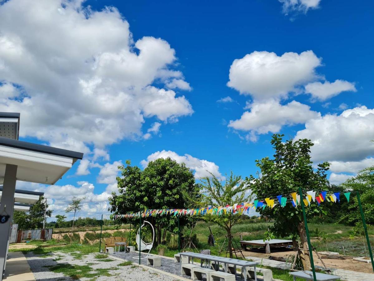 Araya Cottage Uthai Thani Buitenkant foto