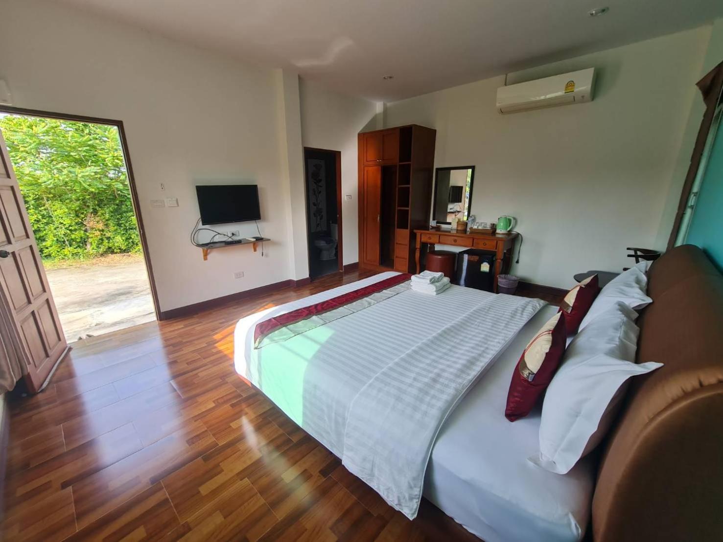 Araya Cottage Uthai Thani Buitenkant foto