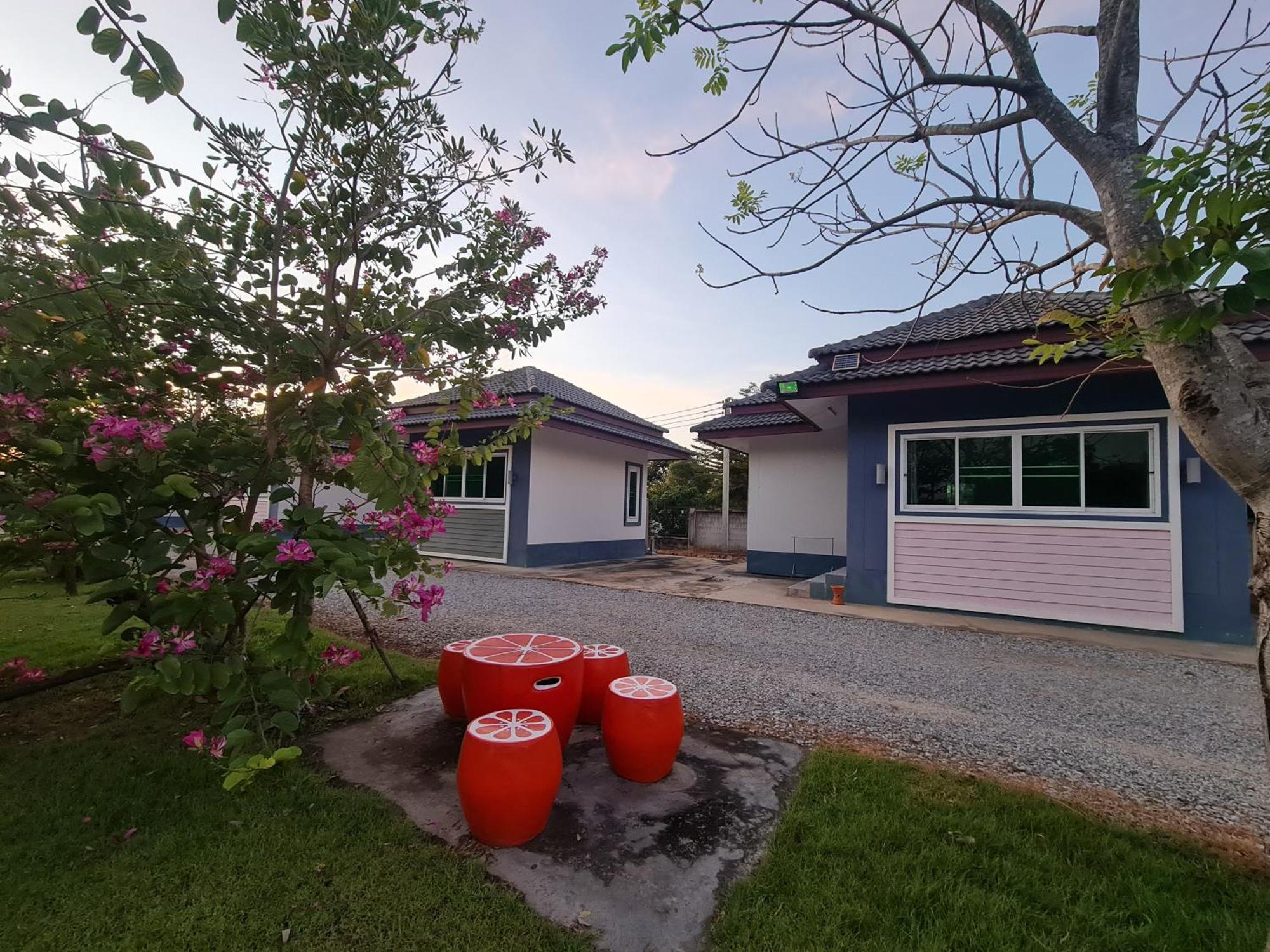 Araya Cottage Uthai Thani Buitenkant foto