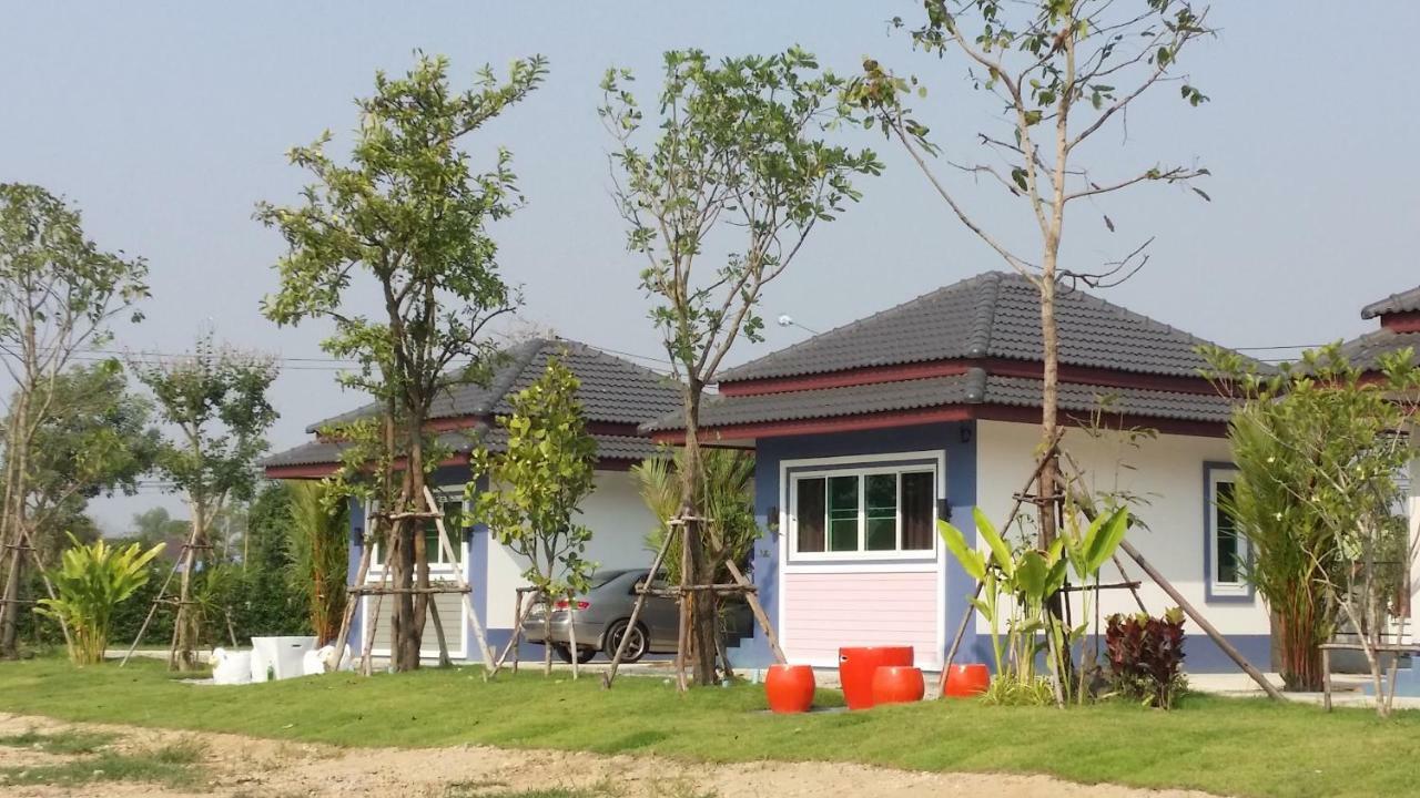 Araya Cottage Uthai Thani Buitenkant foto
