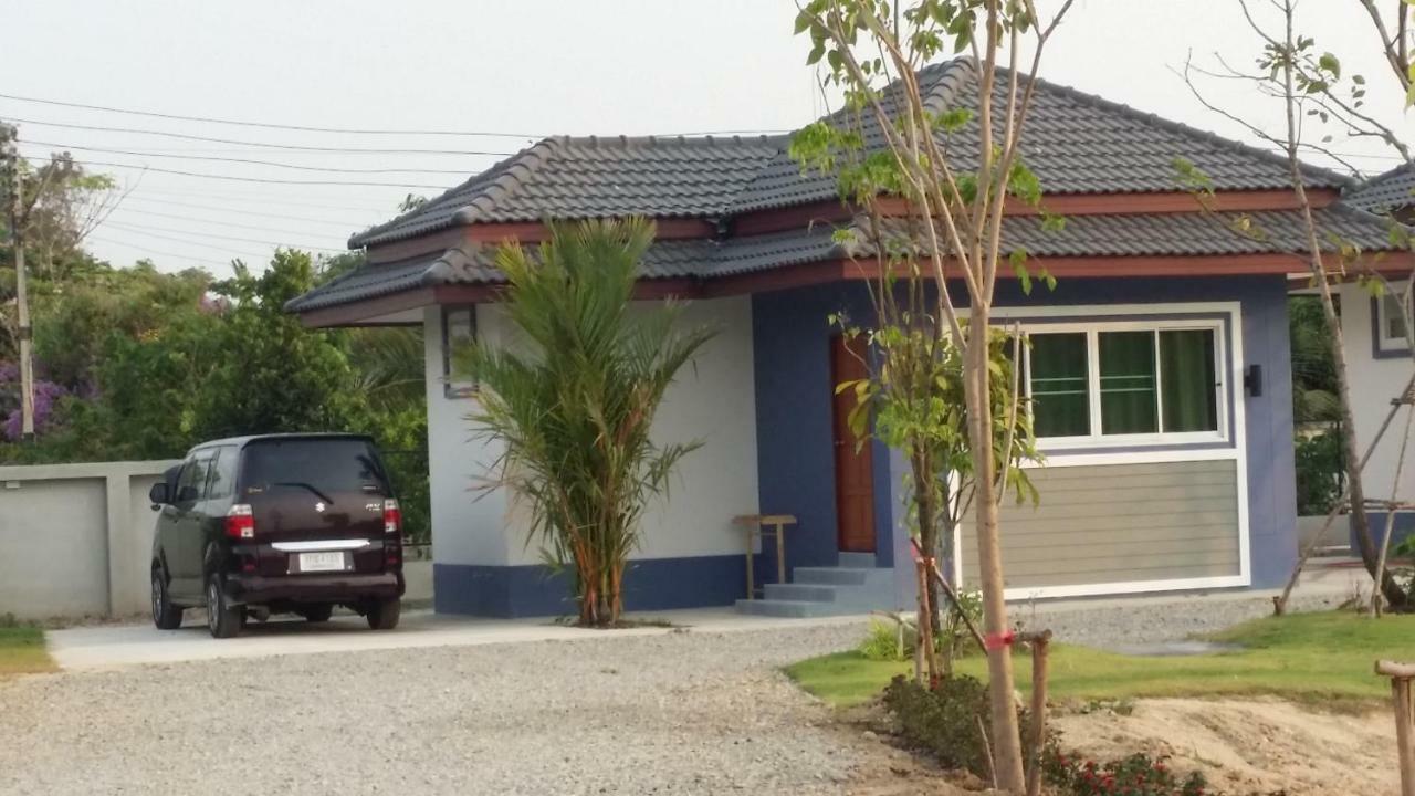 Araya Cottage Uthai Thani Buitenkant foto